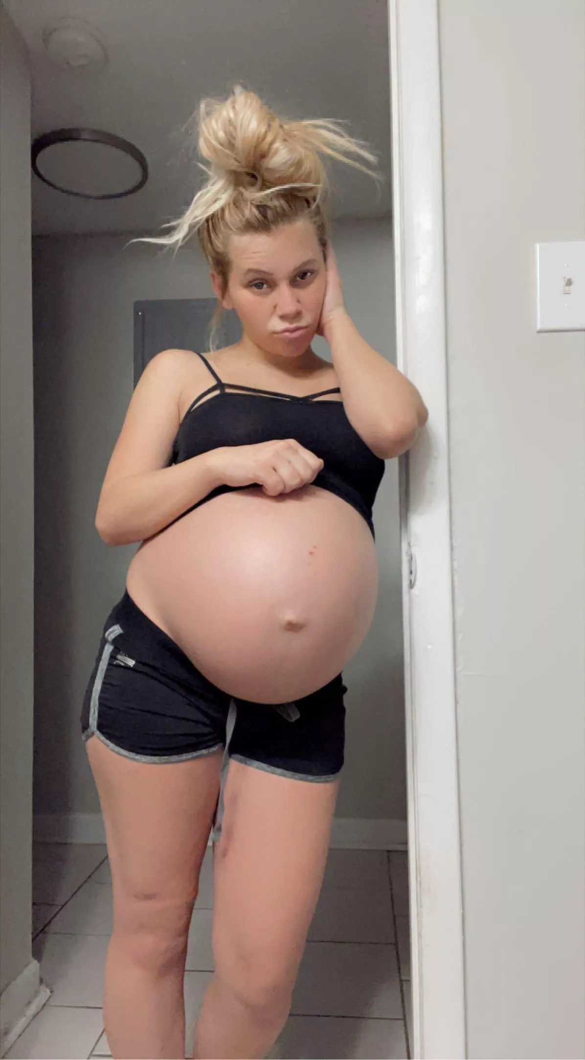 Come get all the pregnancy stuff you needs (: from start to end ! Have pics and videos throughout the whole thing ❤️‍🔥