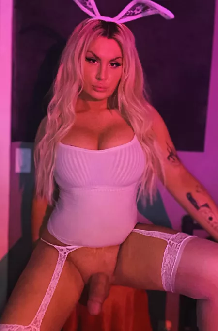 Come get this little bunny hard π°π