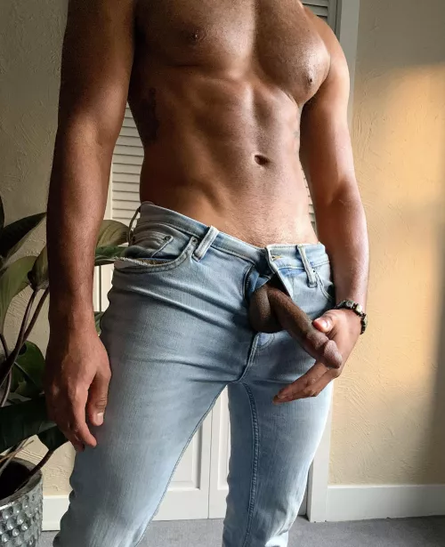 Come give my 🍆 a kiss