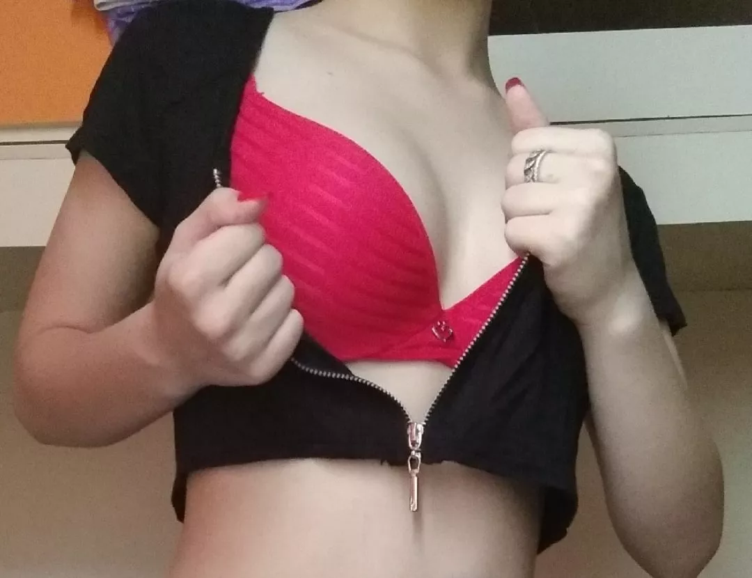 come grab me by the hips