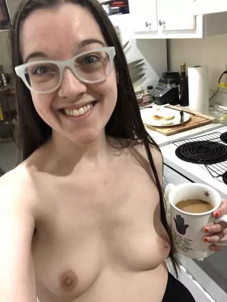 Come have a coffee and a snackβ thereβs fresh bread! πβοΈπ