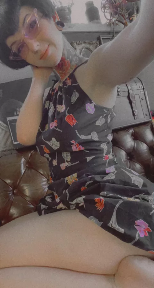 Come help me get out of this dress? https:/chaturbate.com/b/moremoiraxoxo