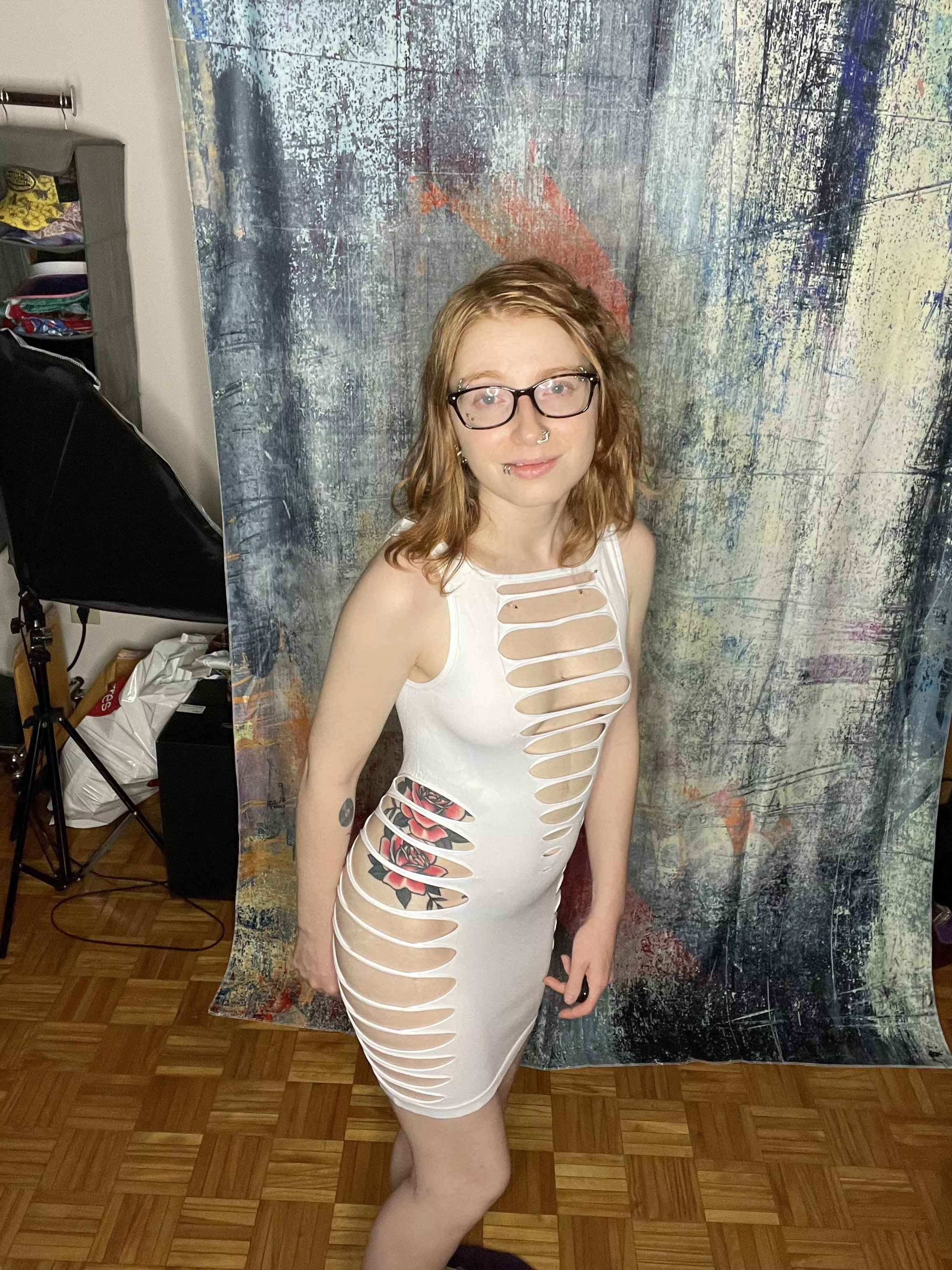 Come help me take my dress off.