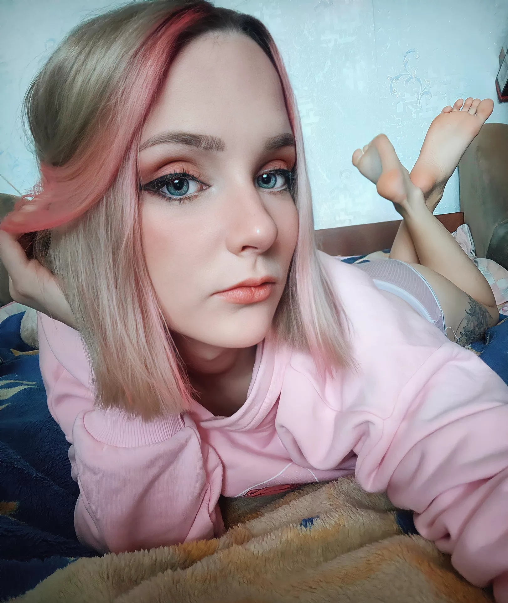 Come here, lie next to me 🤭