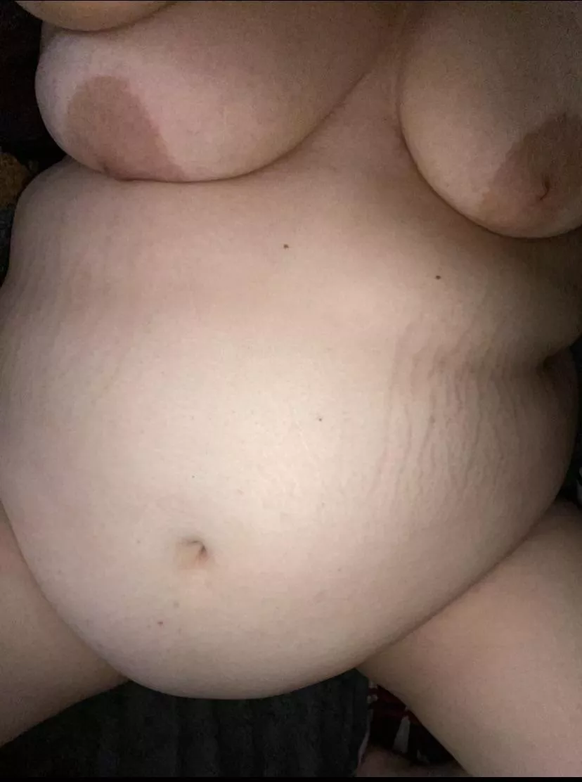 Come join me for some late night spankings? 🥺😘