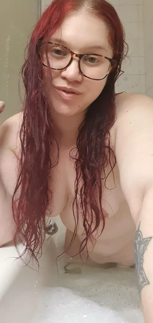 Come let this mama give you a scrub! (f) (oc)