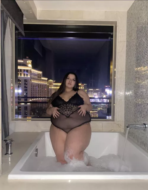 come play with me 💦💗