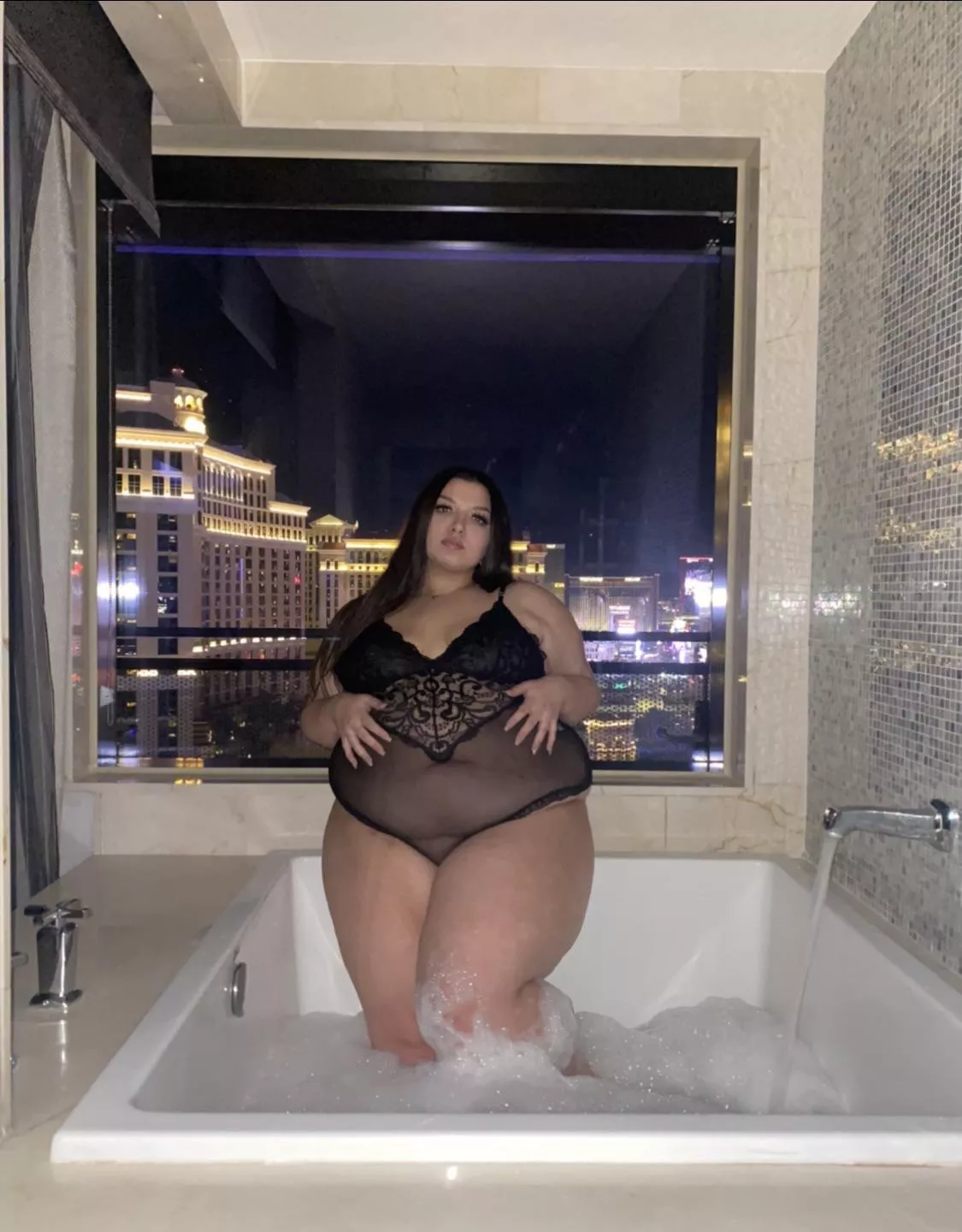 come play with me 💦💗