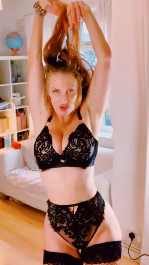 Come play with me u filthy beast X