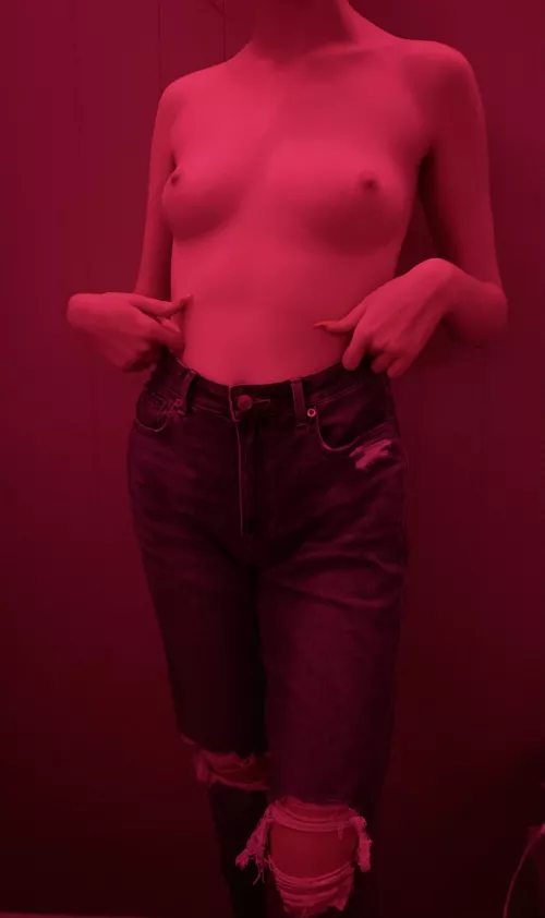 come unwrap the rest o[f] your present 🎁