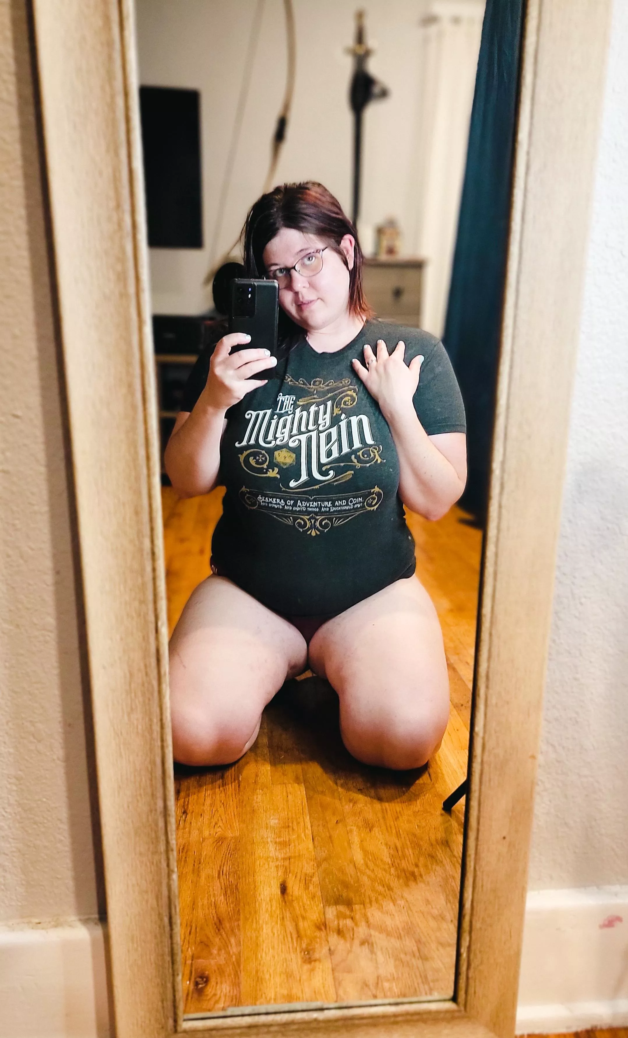 Come watch critical role with me? [F]
