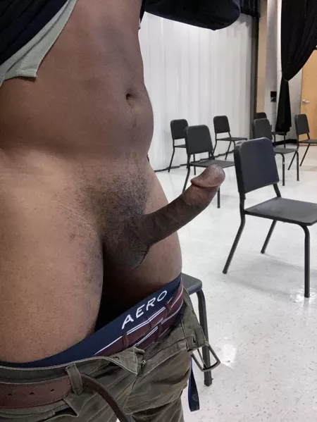 Come watch me bust a load in my classroom π€€