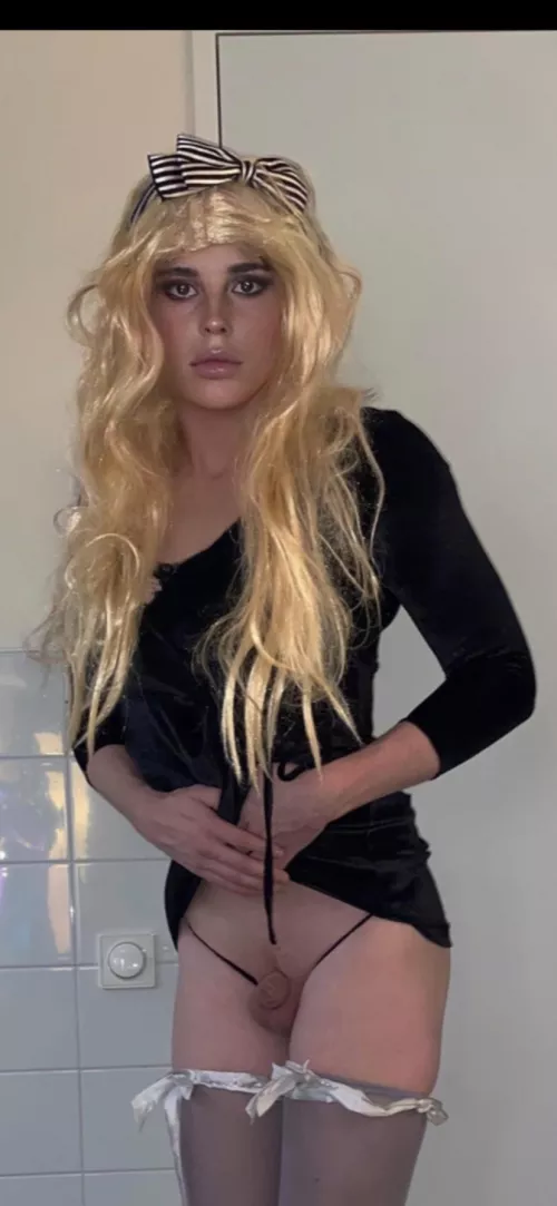 Comment if you think i am a sissy whore. 😳