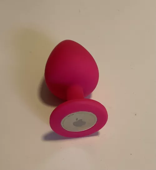 Constantly losing my boyfriend… found the solution! (Apple Air tags)