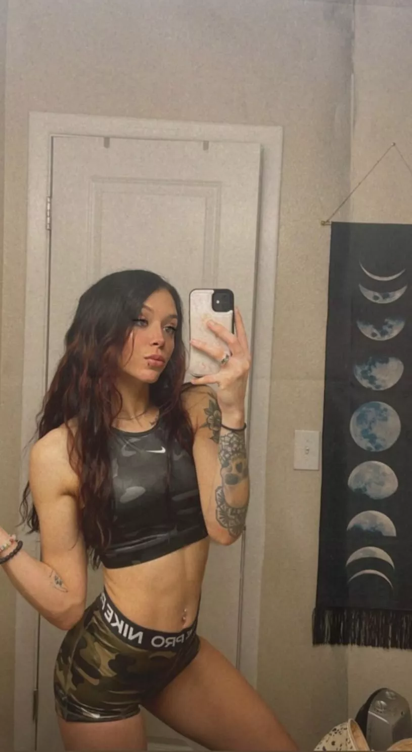 Cora Jade is beautiful 😍