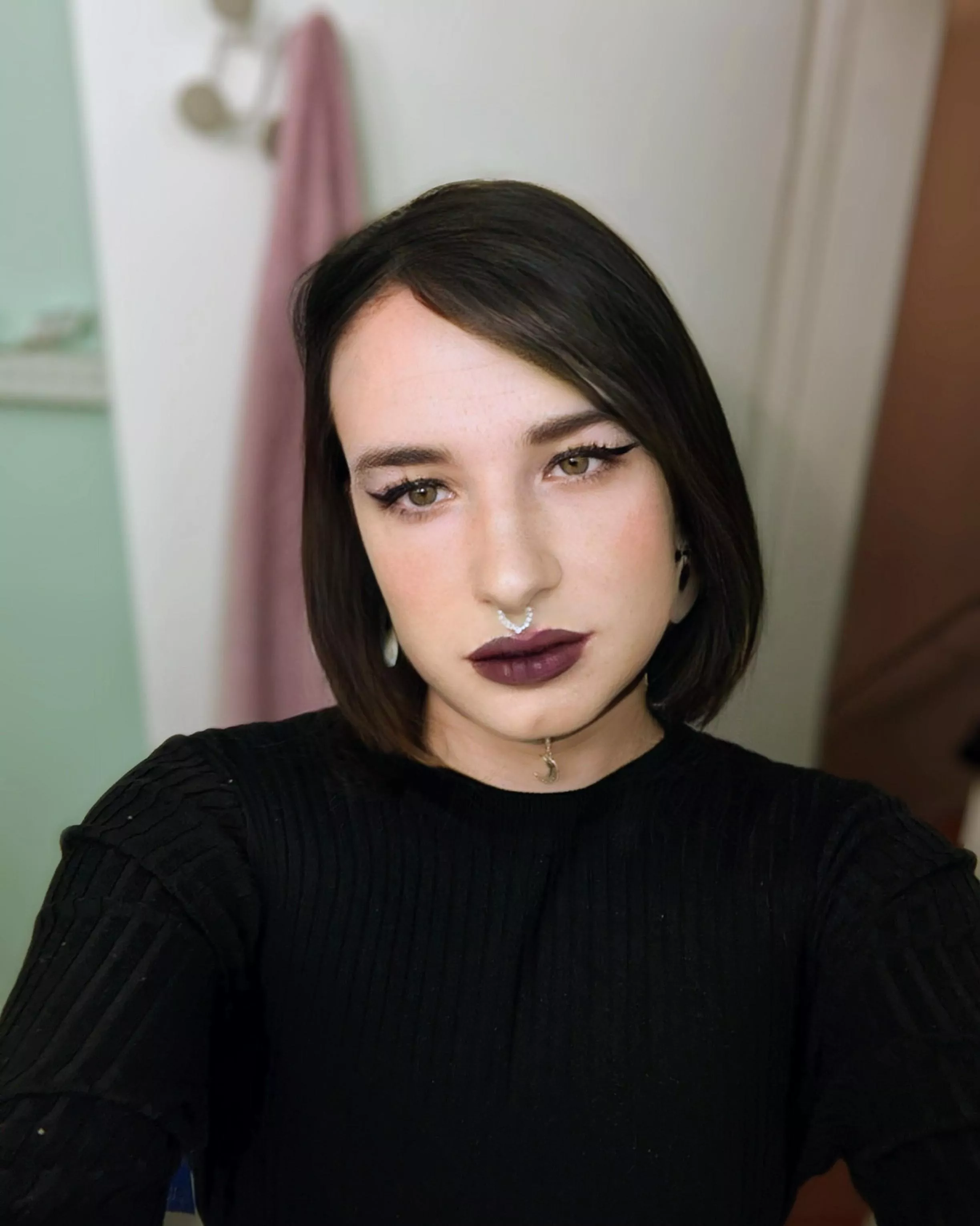 Could I be your princess? Am I pretty enough to fuck? How do you want to make me prettier?