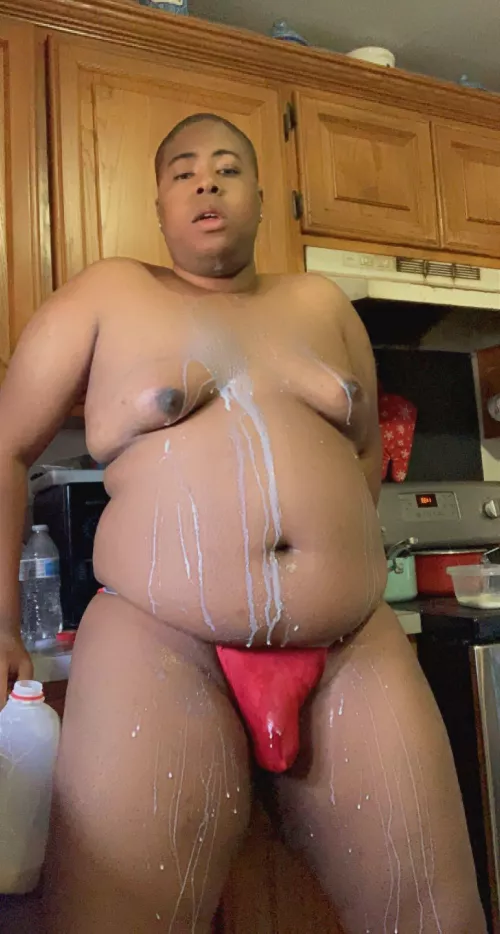 Could really go for a tongue bath right about now 👅💦