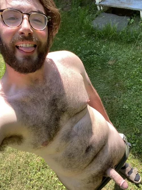 could use a hand with the yard work 🤓