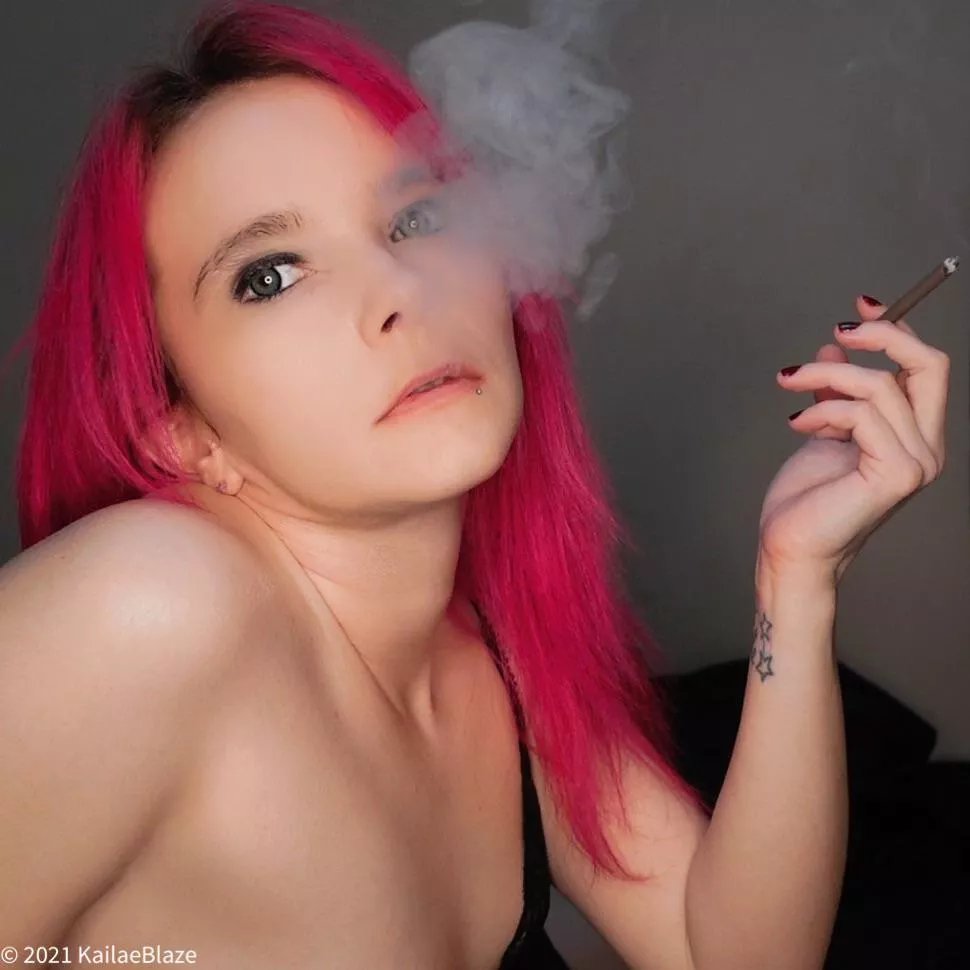 Could you ash-ist me with getting off? ❤️‍🔥😈😘