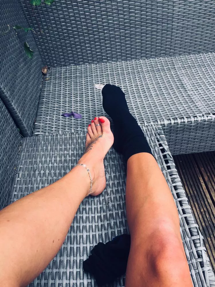 Could you remove the other one 😉😇❤️🖤