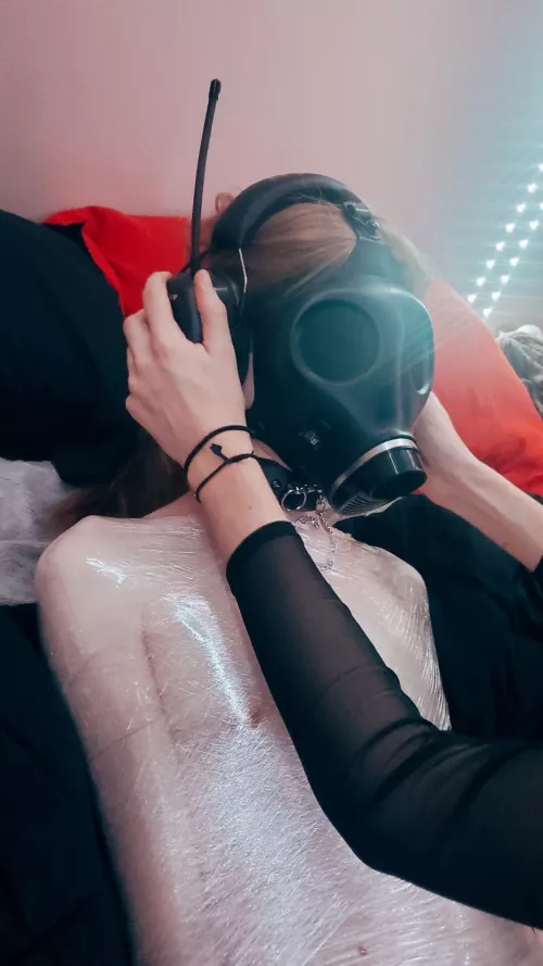 couldn’t see, couldn’t move, couldn’t hear anything except for the hypnosis audio 😵💫