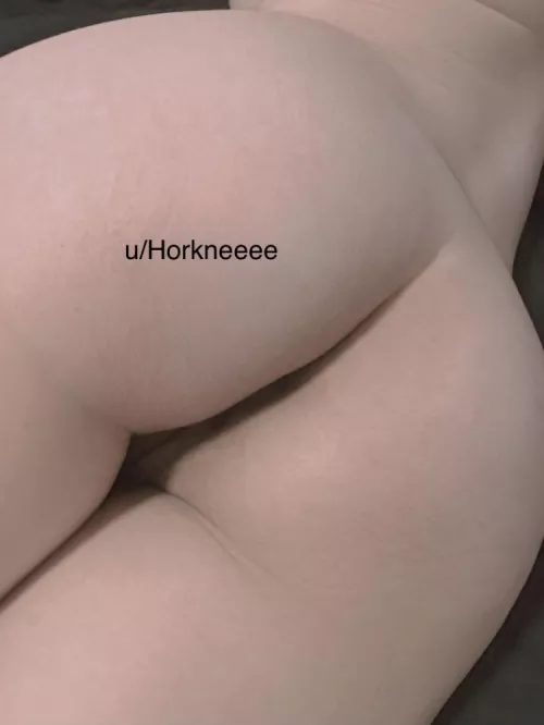 Cover my ass with your cum <3