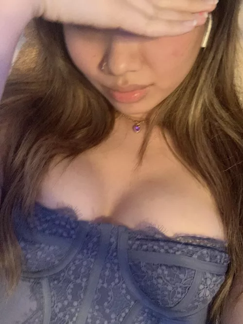 Covered tits ๐