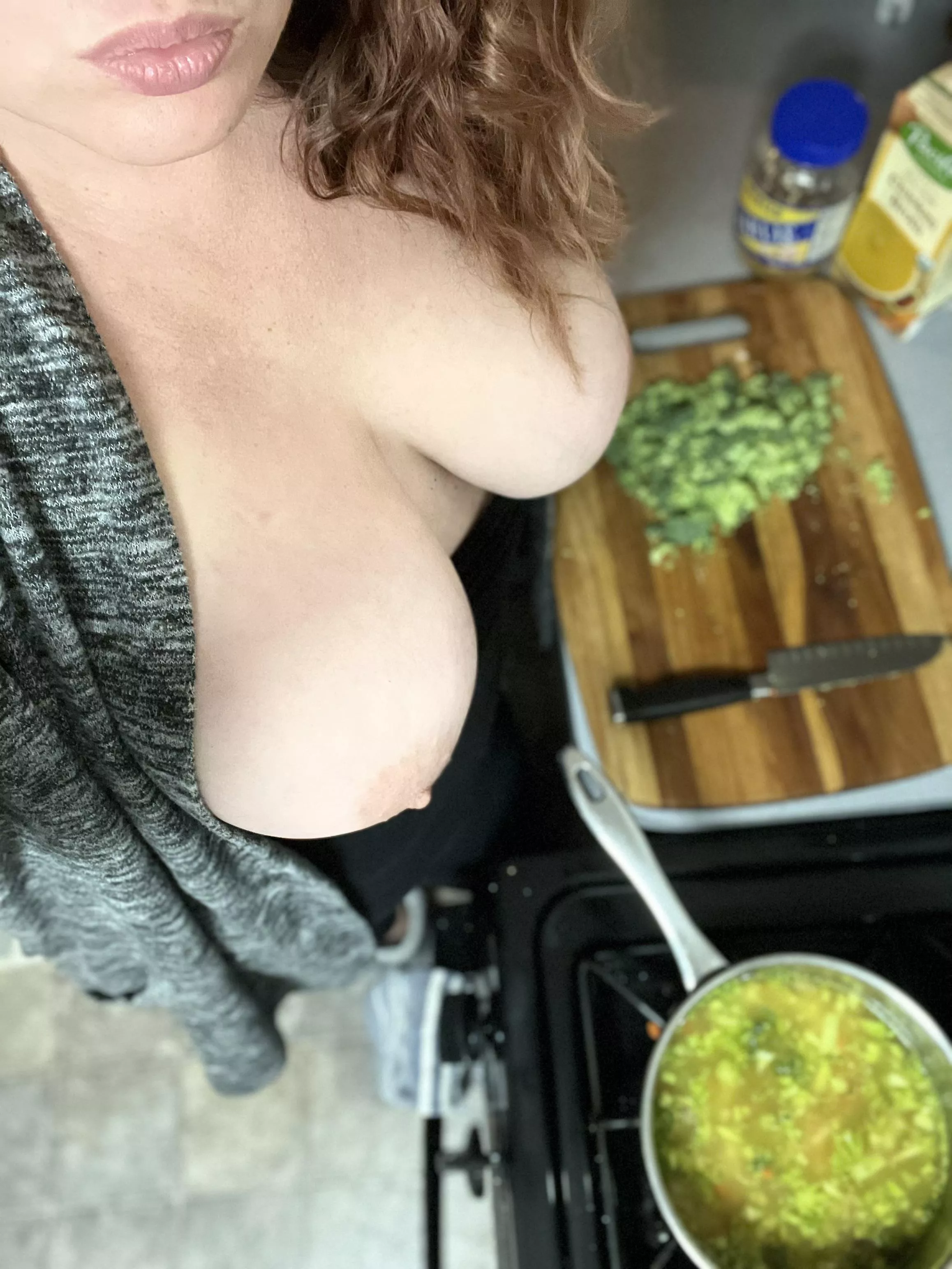 Craving some creaminess….Creamy broccoli soup that is.