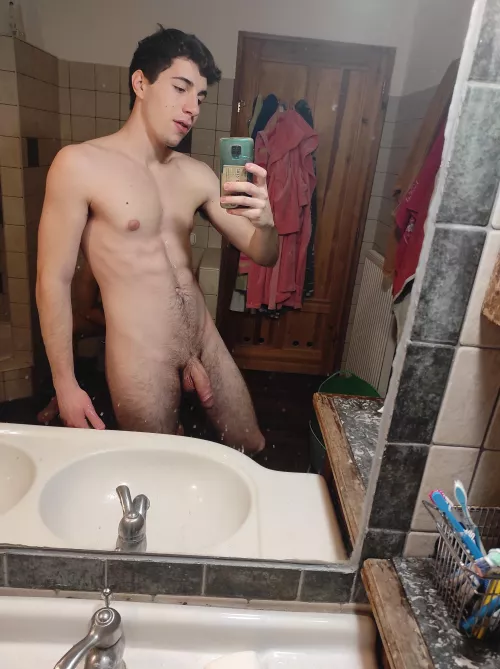 Craving some daddy cock rn😩