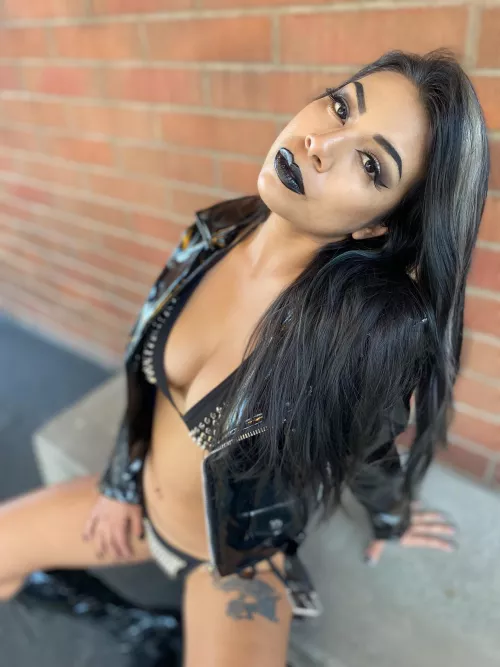 Creampie me to Slayer pleaseee 🖤