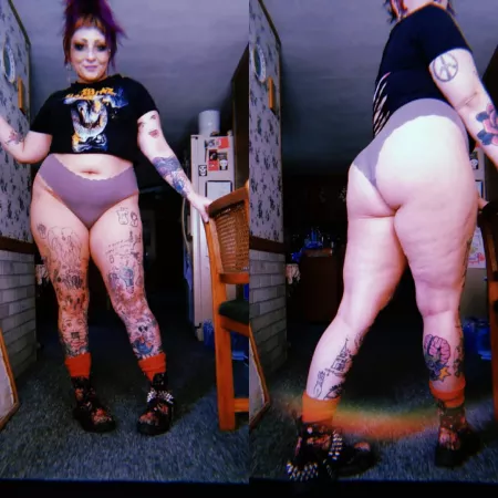 Cropped my street trash shirt, feeling cute as fuck