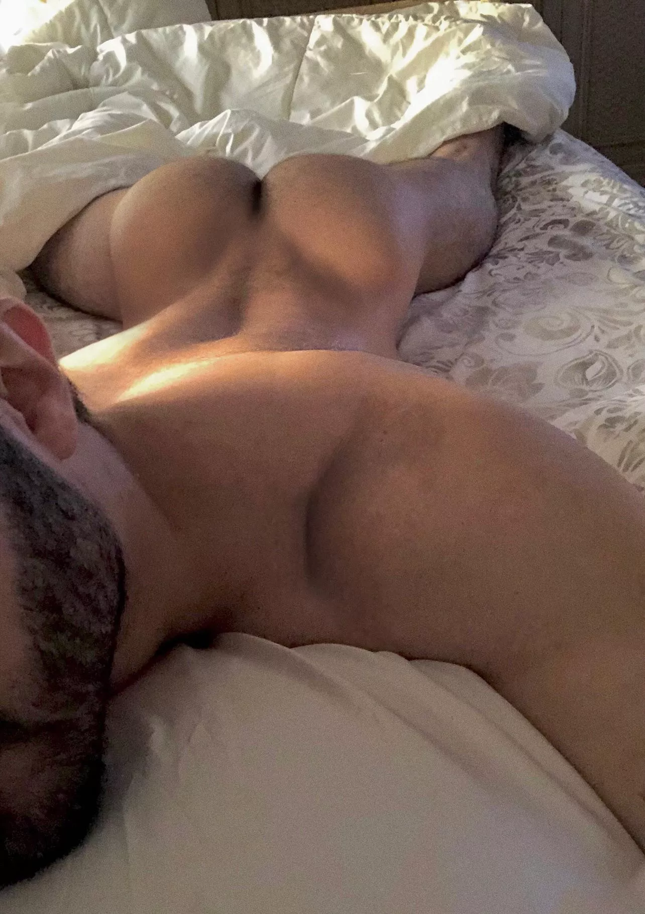 Cuddle in bed with me Cuddle in bed with me