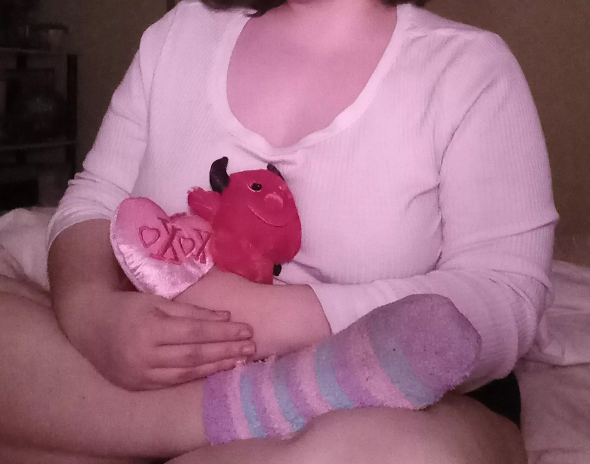 Cuddly Little Devil tells me it's 6 days till Valentines!!