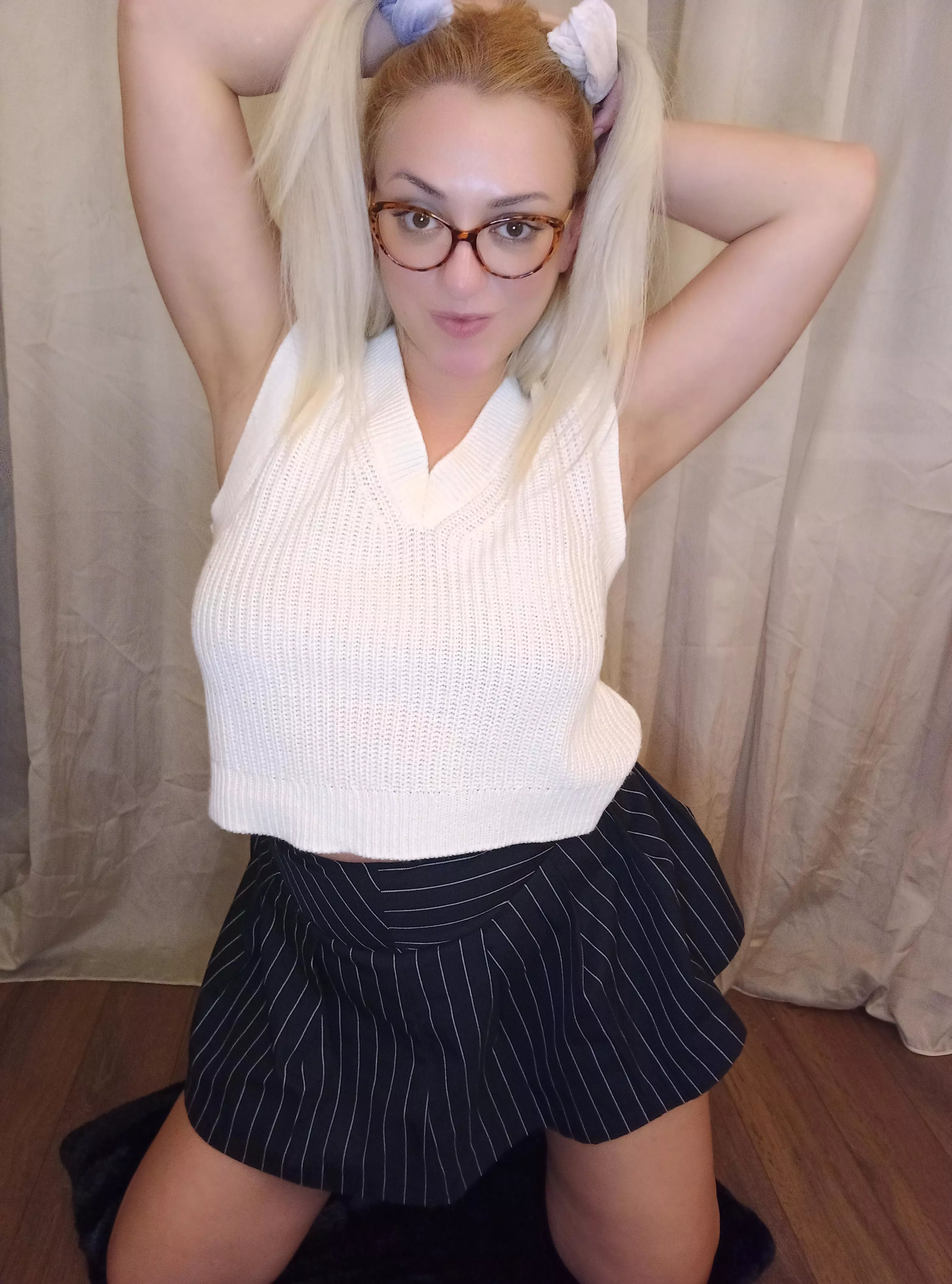 Cum and teach me that lesson now daddy 💋