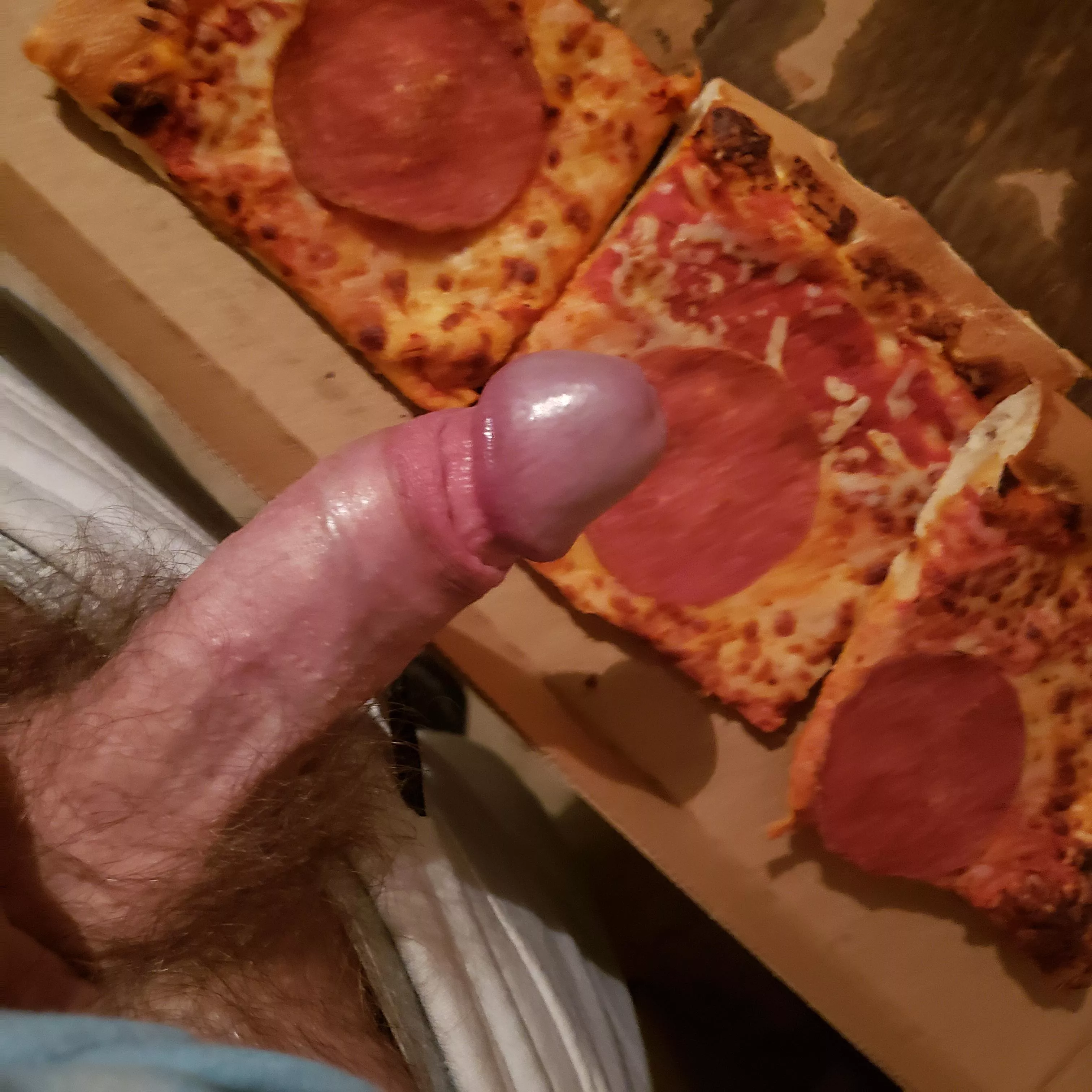 Cum get a slice 😈