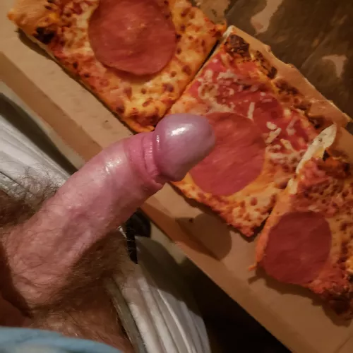 Cum get a slice 😈