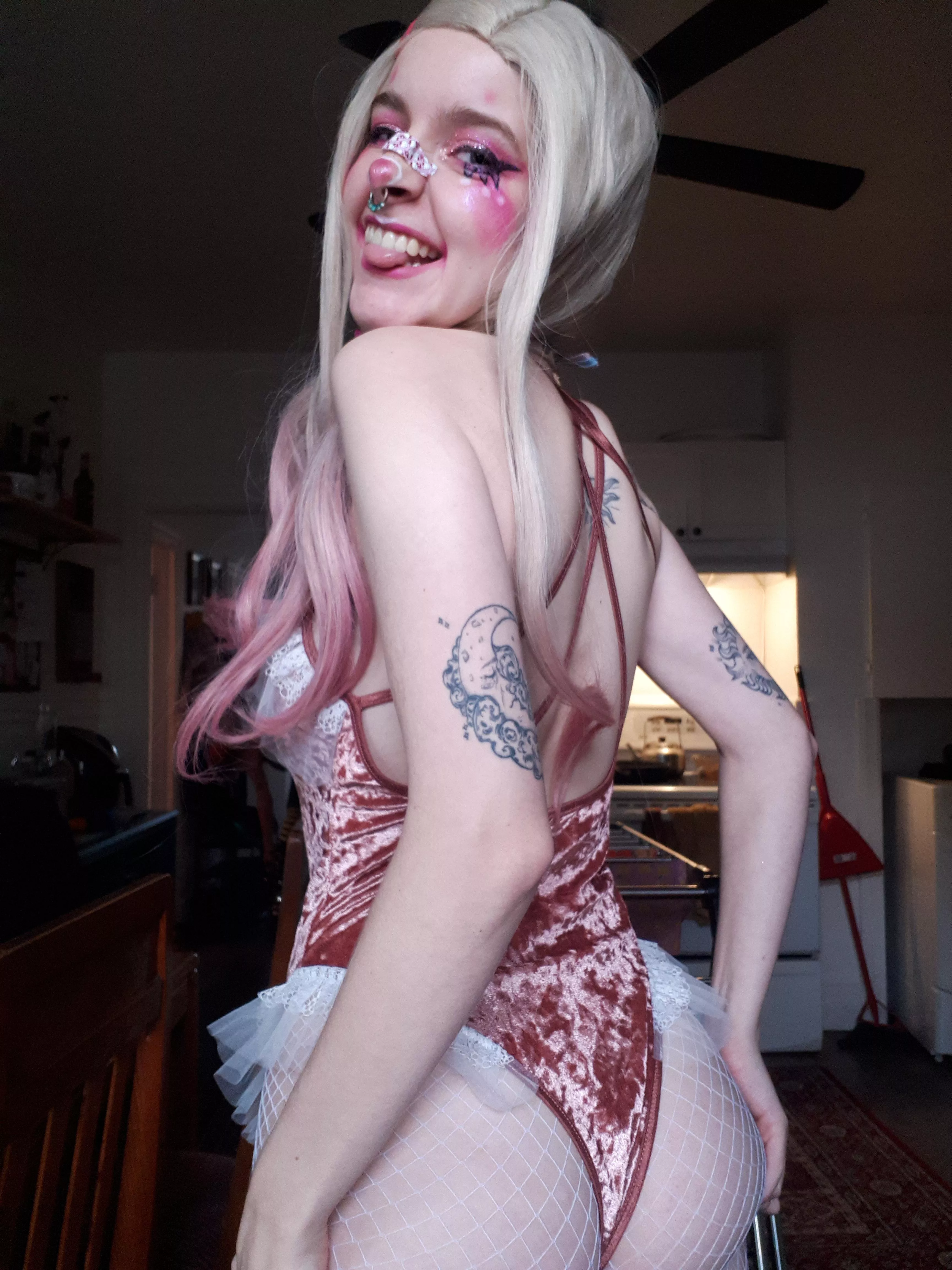 Cum have fun with me 👅💦 Friendly alt babe posting everyday 😍🖤 Link in comments sweetie xx