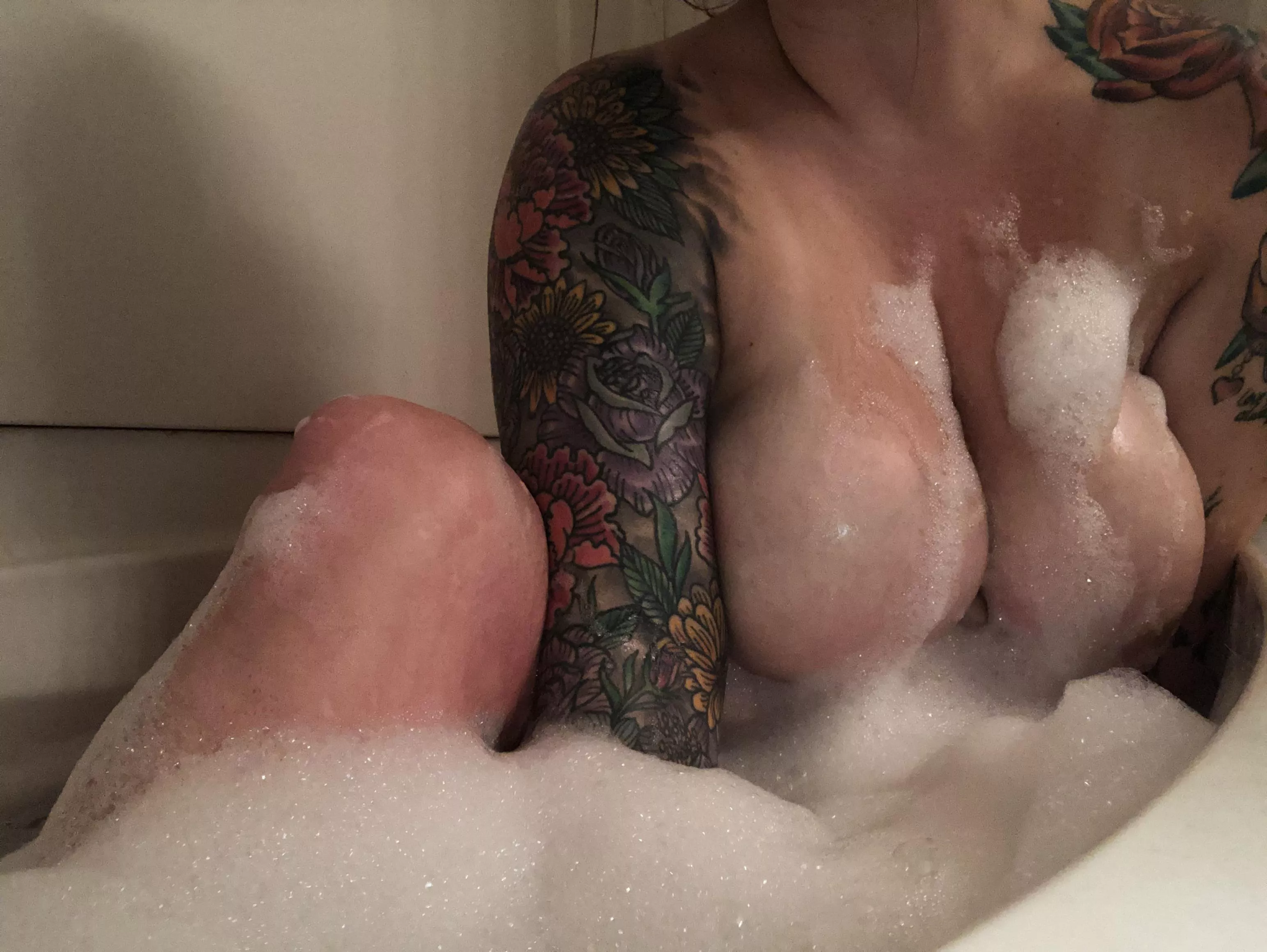Cum join me on my OF for some explicit content 💋💦 OF: scarletton Cum join me on my OF for some explicit content 💋💦 OF: scarletton