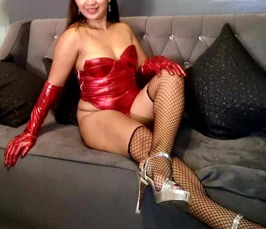 Cum lick mistresses heels