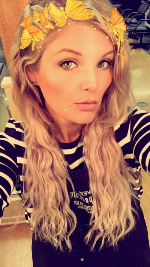 Cum on her face please!