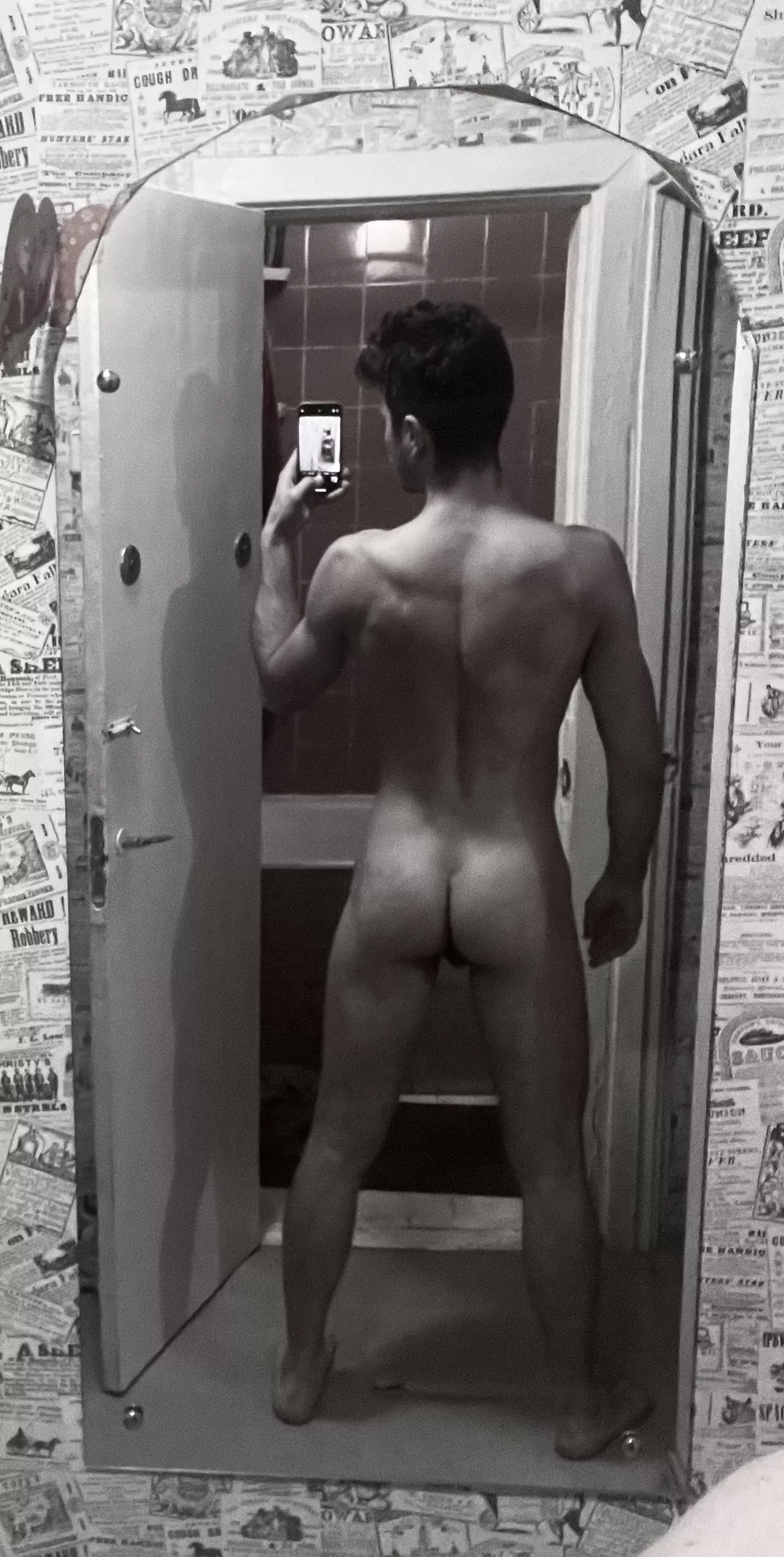 Cum play with me 🍑