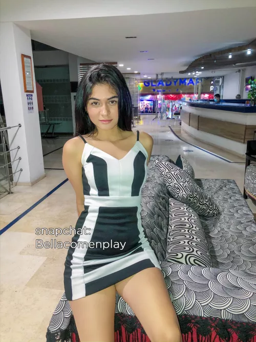 cum play with me daddy 🥺🥰 I’m so horny and just wanna touch my pussy for you 😋👀 … I’m already wet 😊😚 cum see (;[F] [19]