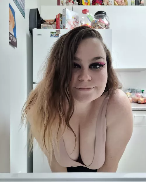 Cum play with me for only $4.99 on my kissinkewpies onlyfans 🥰