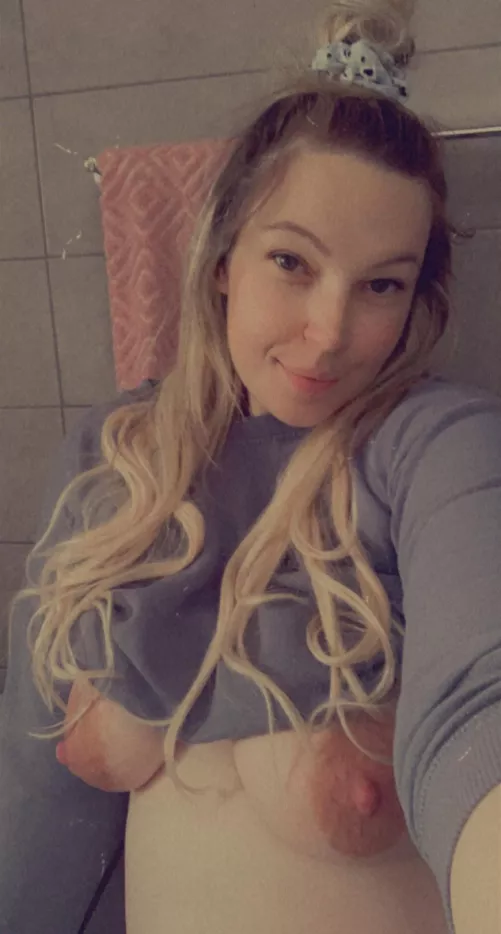 Cum play with mummy ๐ Fetish friendly, Custom content available ๐ Free to sub