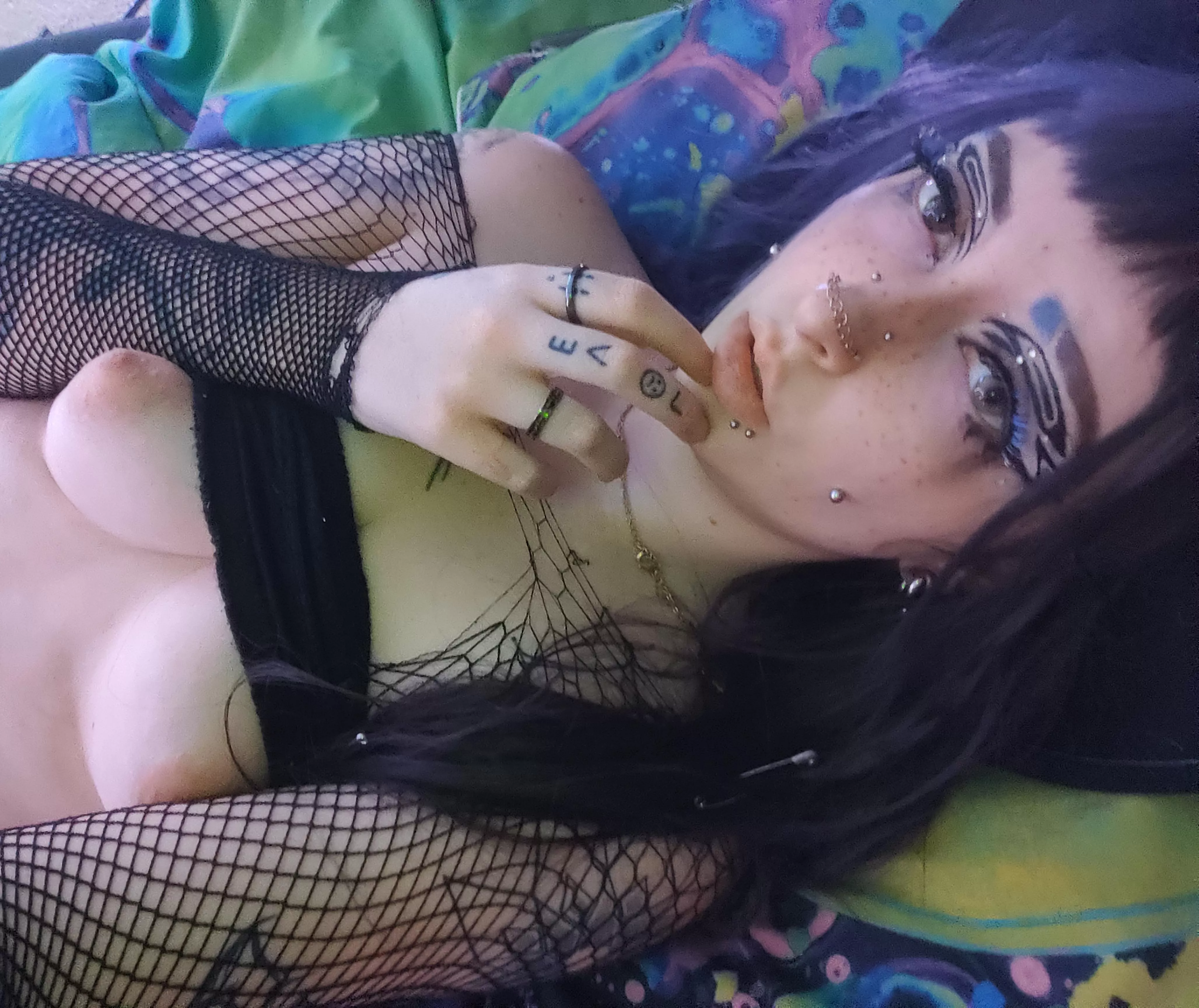 Cum stained skin 🖤