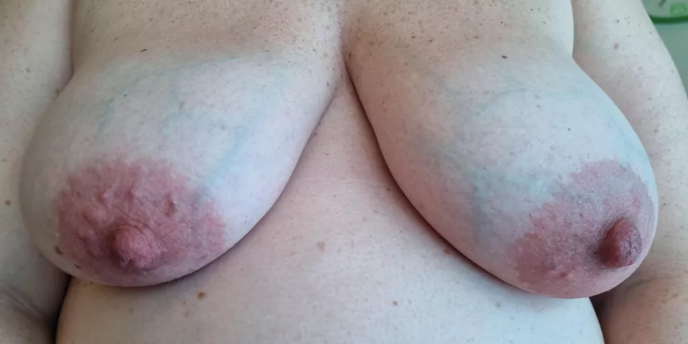 cum tribute my big pregnant boobies!