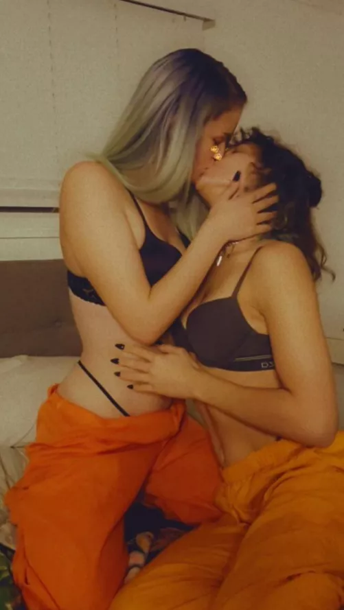 501px x 889px - Lesbian hit wet kissing Sexy Porn Images & XXX HD Nudes Page 15
