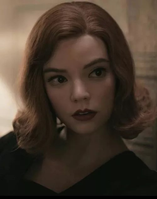 Cumming on Anya Taylor Joys face would be heavenly. Any bud want to help me jerk for her?