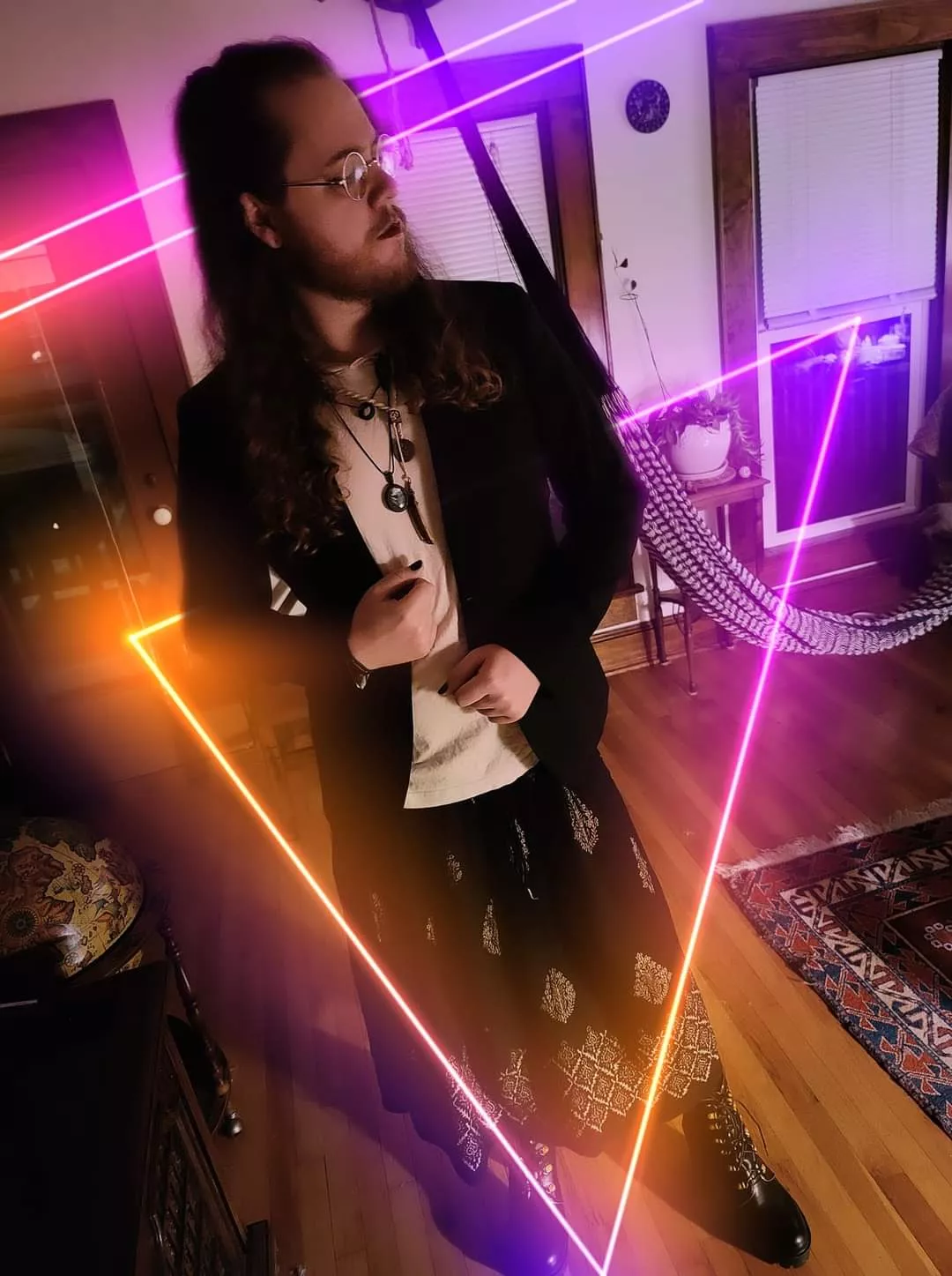 Current vibe--altitude sickness from these 13 cm high-blocks from OnlyMaker Shoes 👠--stay safe y'all 🖤