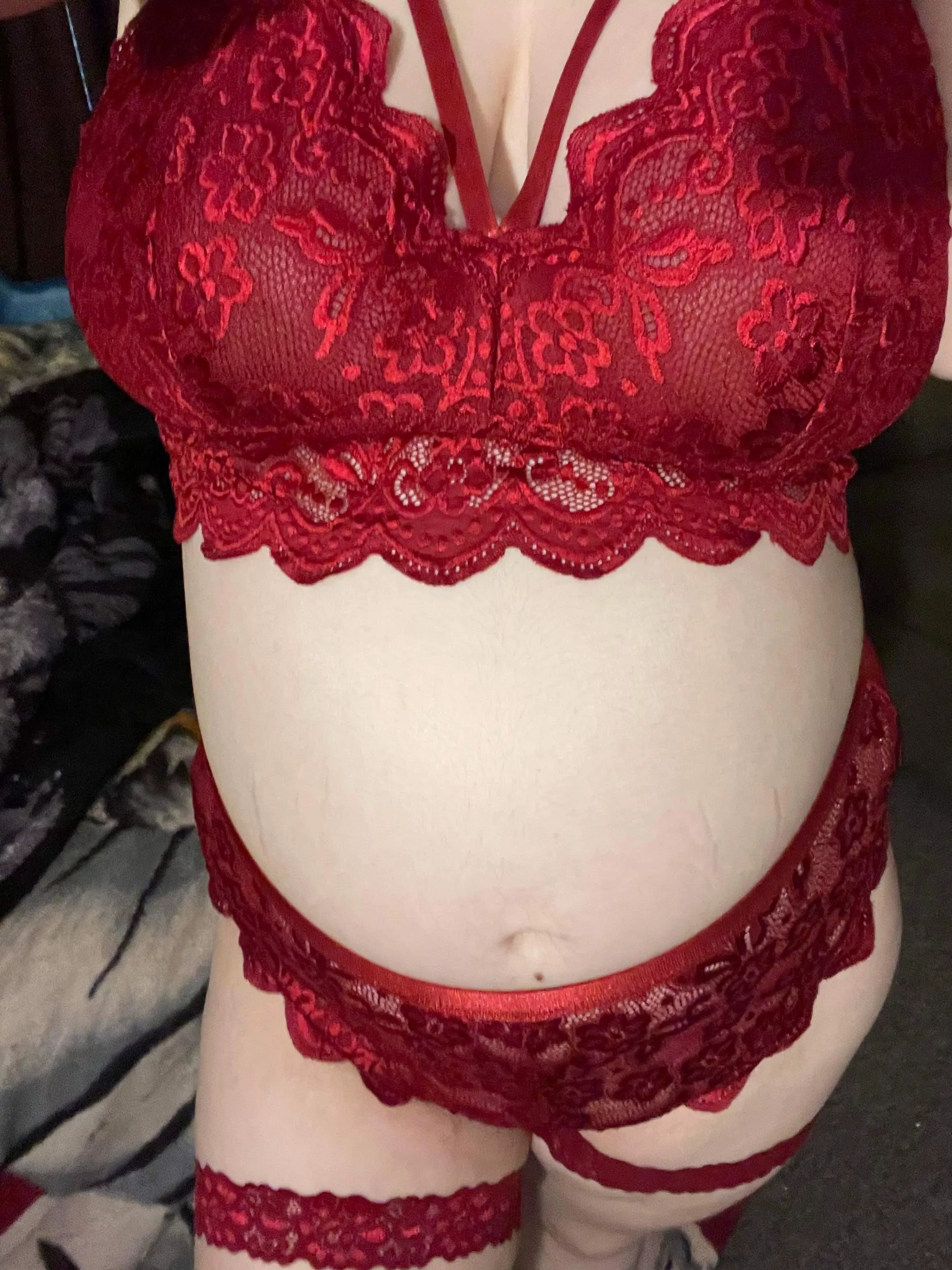 Currently 30weeks pregnant. Any pregnancy fetishes? 🥵💕🍑